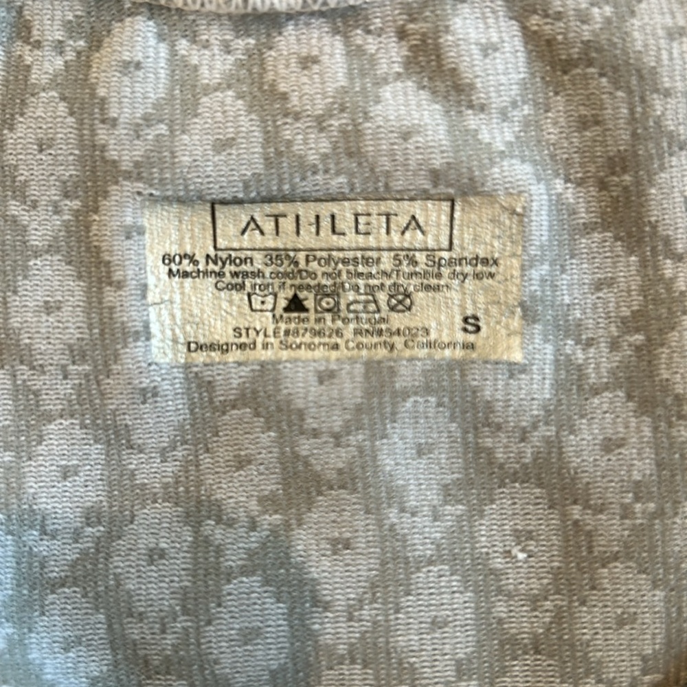 Athleta Gray Patterned Top - image 3